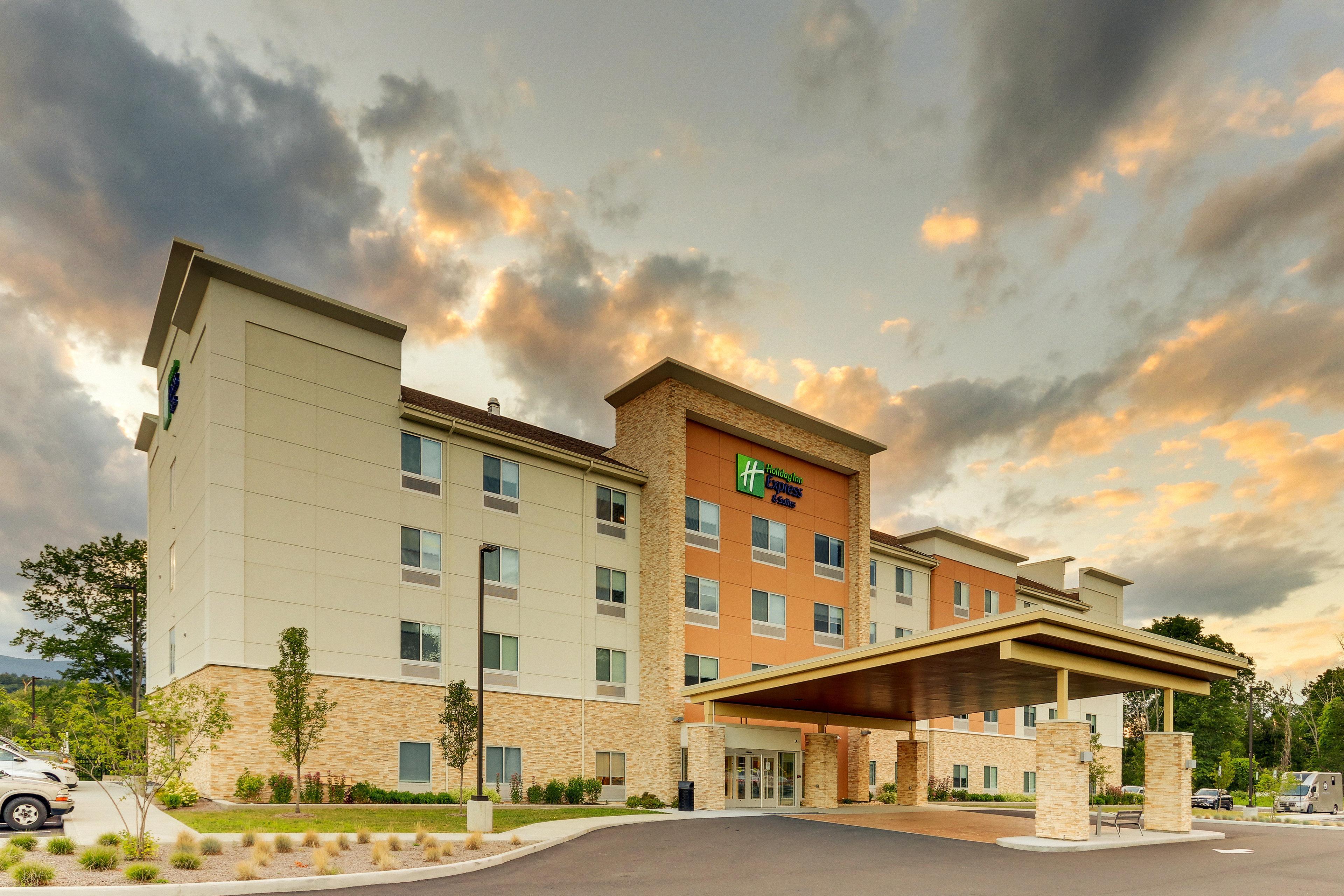 Holiday Inn Express & Suites - Saugerties - Hudson Valley By Ihg Экстерьер фото